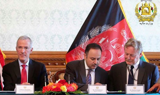 آمریکا صد میلیون دالر به حکومت افغانستان کمک کرد 